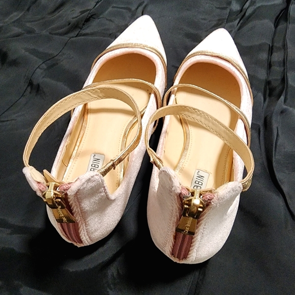 Cape Robbin Pink Velvet Triple Strap Pointy Toe Ballet Flat with zipper - size 6 - Picture 4 of 5